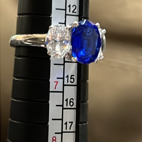 14k white gold and cz ring. - Picture 4 of 6